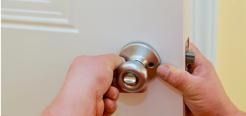 After-hours Locksmith For Lock And Key Installation in Calabasas, CA